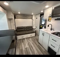 Chandler's Jayco Jay flight slx 197mb Travel Trailer