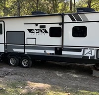 Jedi’s Coachmen Apex Travel Trailer