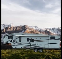 Lynda's Keystone Cougar X-Lite Fifth Wheel
