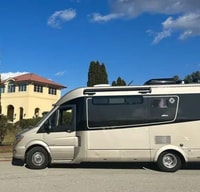 John's Leisure Travel Vans Unity Fx Class B