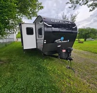 Adam's Catalina legacy 28fds Travel Trailer