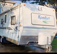 carlos's Komfort 25ft Travel Trailer