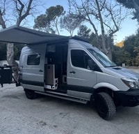 Eve - 4x4 Winnebago Revel adventure Van