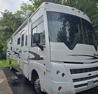 GBA Leisure Winnebago Sightseer 35J Class A