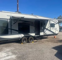 Manter's place Eclipse RV attitude 27sa Toy Hauler