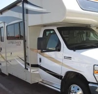 Coachmen Leprechaun 25ft