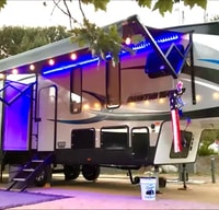 Fully Equipped RV-Perfect for Families or Couples!