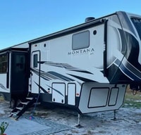 LUXURY Away from home!!! Jonathan’s Montana High Country