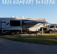 Robert's Komfort 2015 38ft 3230FRK 5th Wheel