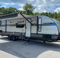 Fully Equipped Family Friendly Bunkhouse Camper