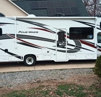 2022 Thor w/ Bunk Beds (Tow dolly available)