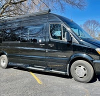 Easy to Drive,Mercedes Safety,7 Seatbelts,King Bed