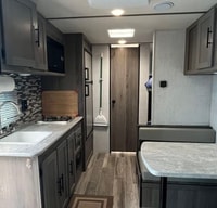 2022 Ameri-Lite  with easy Mountain Access