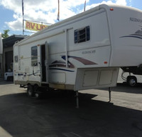 2002 Holiday Rambler Alumascape 28' 5th wheel