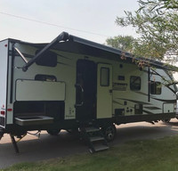 The Wandering Dutchmen (2021 Coleman Dutchmen Light 2455BH) Bunkhouse