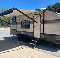 WORRY FREE ADVENTURE in PRISTINE 2019 Forest River Wildwood!