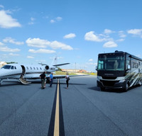 Beautiful luxury RV is Kid and Pet friendly! Now with DISH & ACC Network!