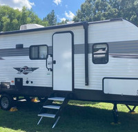 2022 Shasta RV 310K - Spacious Trailer sleeps up to 9!!!