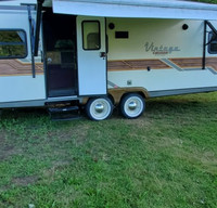 Vintage Gulfstream 23 feet