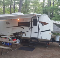 The Li'l Cabin's Rockwood Roo Hybrid - 21ft