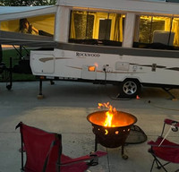 “Poppy” 2009 Forest River Rockwood Premier with heat and AC!