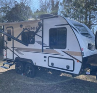 2021 20' Winnebago Minnie Winnie 1708FB Winnebago luxury in a compact size!