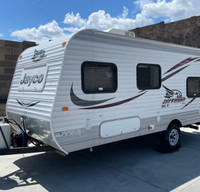 Light Weight - Cozy Kid and Pet Friendly Camper