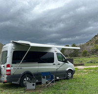 2012  Van On the Run-Mercedes Roadtrek Agile SS