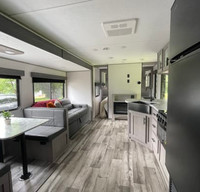 SPACIOUS & MODERN Coleman 30' - Comfort Awaits!