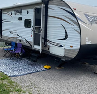 “Free Willy” Wildwood. **set up at The Kentucky Horse park Available**