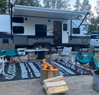 2023 JayFlight 264BHW- BRAND NEW! Lots of Amenities!