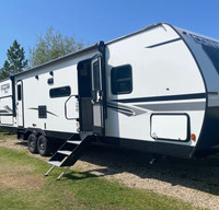 2022 Connect SE with BUNKHOUSE & Luxury Amenities