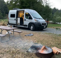2022 Winnebago Solis Pocket Camper Van Ready for your next adventure!