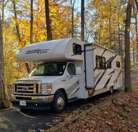 2022 Thor Freedom Elite 30FE High Tow Capacity and Bunk Beds