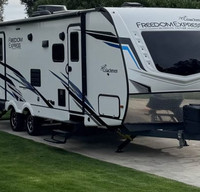 2022 Coachmen freedom express 287bhds