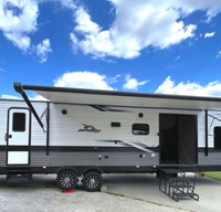 2023 Jayco-2 Bdrm-KING Bed! *Delivery Only*