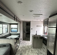 BRAND NEW! 33ft 2022 Dutchmen Kodiak Ultra Lite