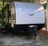 26’ comfortable travel trailer