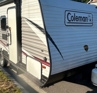 Newer 2020 Cozy 20 Foot Camper that sleeps 4-6