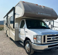 Curly - Winnebago Minnie Winnie 31H ready for adventure!