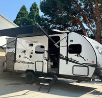 ‘22 Tiny but Mighty Family Travel Trailer *SUV Towable*