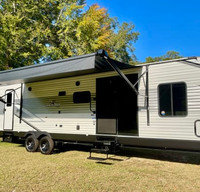 2025 *NEW* Jayco - King Bed - 2 Bdrm