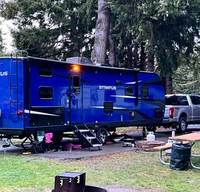 2021 Stratus 28 ft BUNK HOUSE Travel Trailer