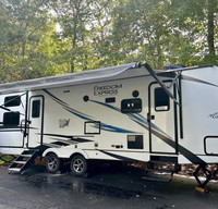 A home away from home! 2021 Coachmen Freedom Express 287 BHDS