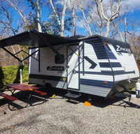 Keystone Zinger Lite 18BH