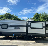 ROAMING RETREAT, FULL KITCHEN, BEDROOM, BATHROOM