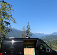 Adventure Awaits – Rent this fully equipped 4x4 Sprinter Van!