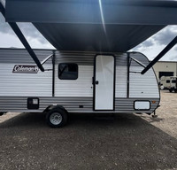 Cozy & Loaded 21.5’  SUV towable trailer - Sleeps 5 with A/C, Fireplace