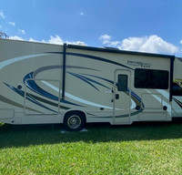 Magical getaway in Florida Sleeps 5 Class C RV
