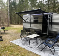 Lightweight trailer perfect for family getaway!